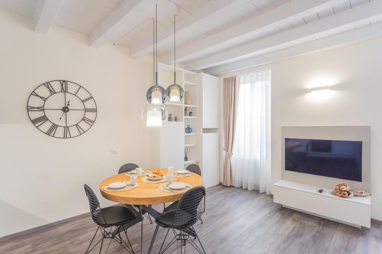 Modern & Stylish Apartment In Como City By Rent All Como Kültér fotó