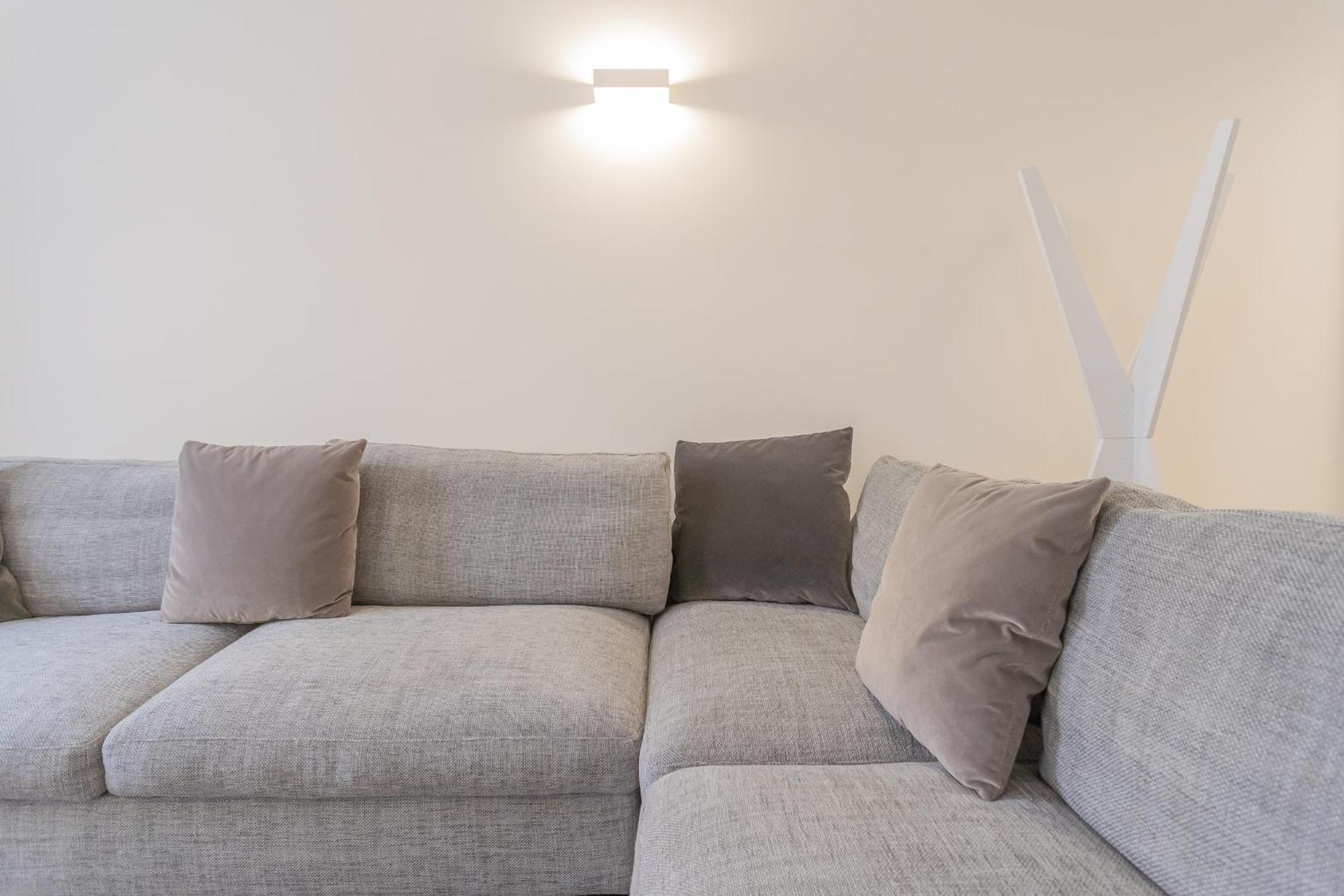 Modern & Stylish Apartment In Como City By Rent All Como Kültér fotó