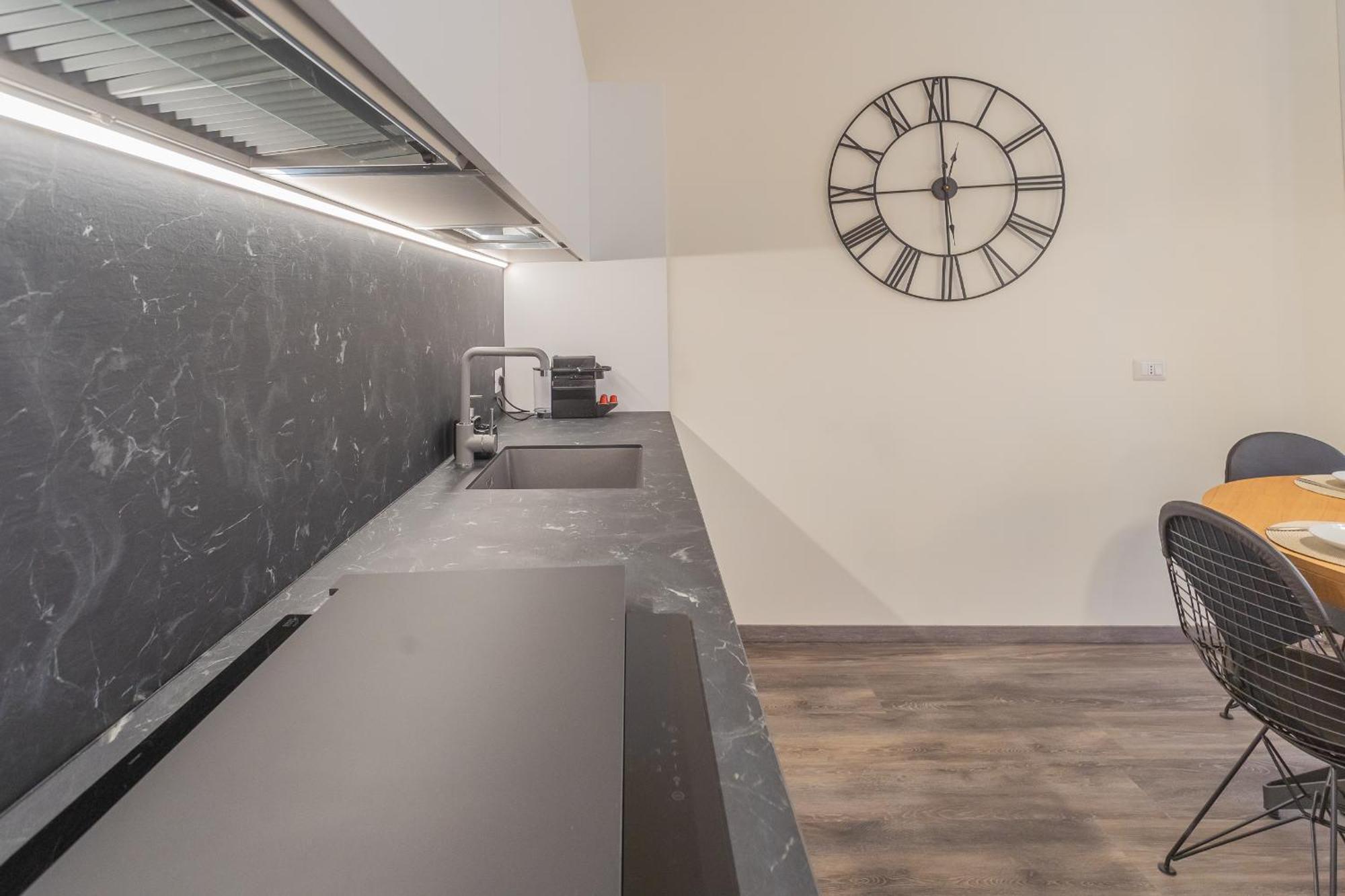 Modern & Stylish Apartment In Como City By Rent All Como Kültér fotó