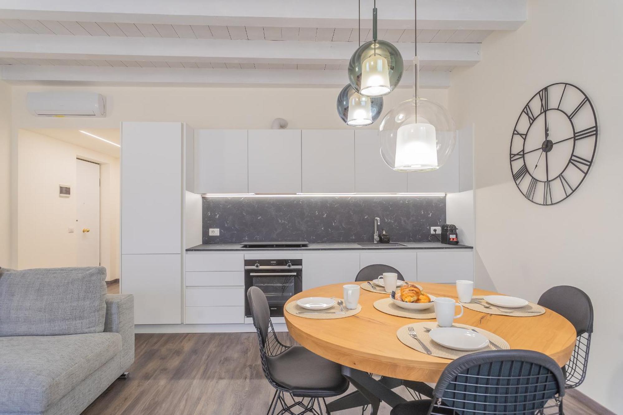 Modern & Stylish Apartment In Como City By Rent All Como Kültér fotó