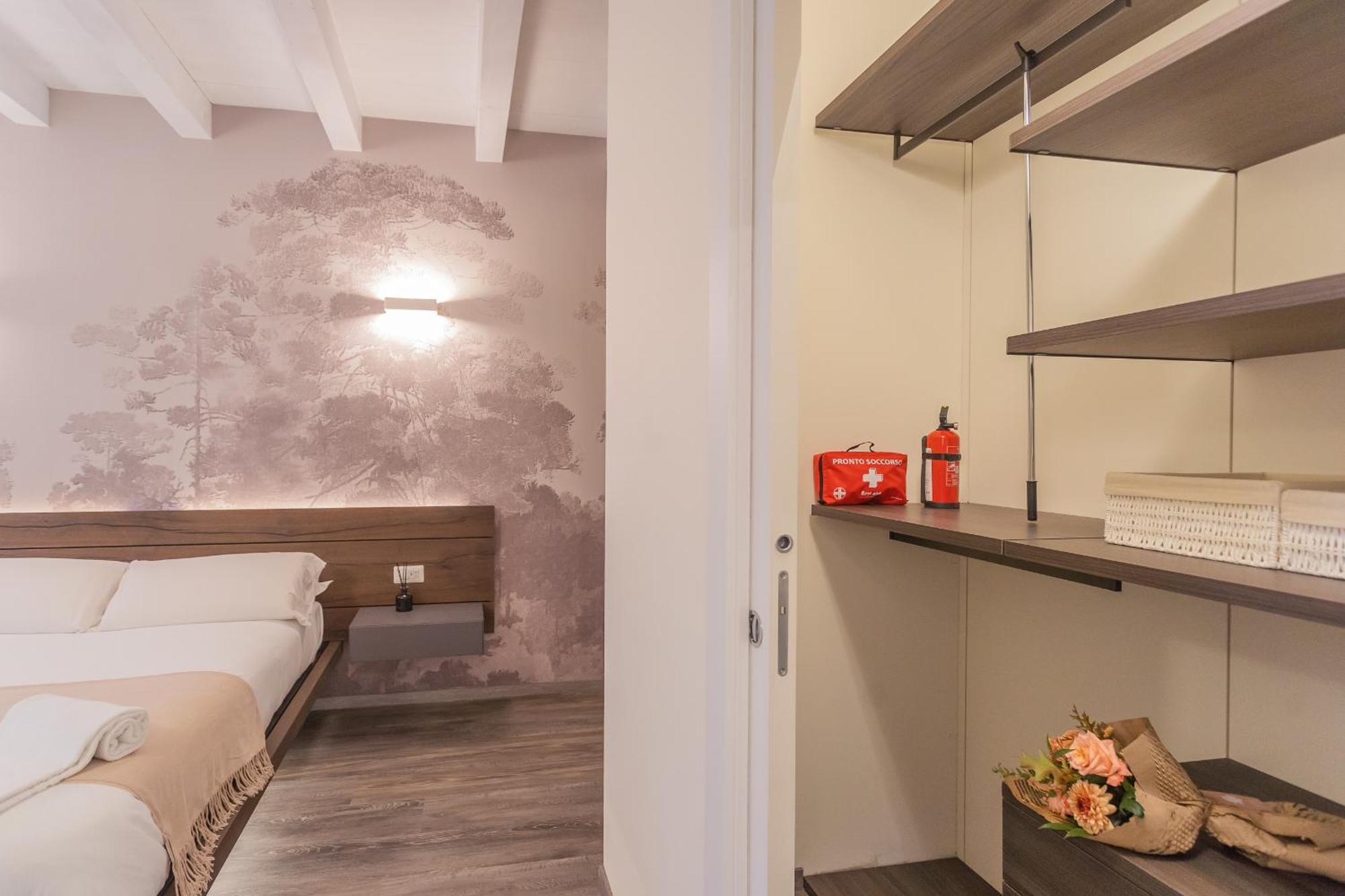 Modern & Stylish Apartment In Como City By Rent All Como Kültér fotó